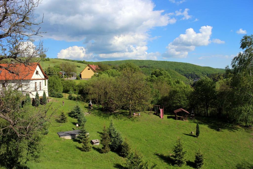 Penzion Kremenisko Banská Štiavnica Exteriör bild